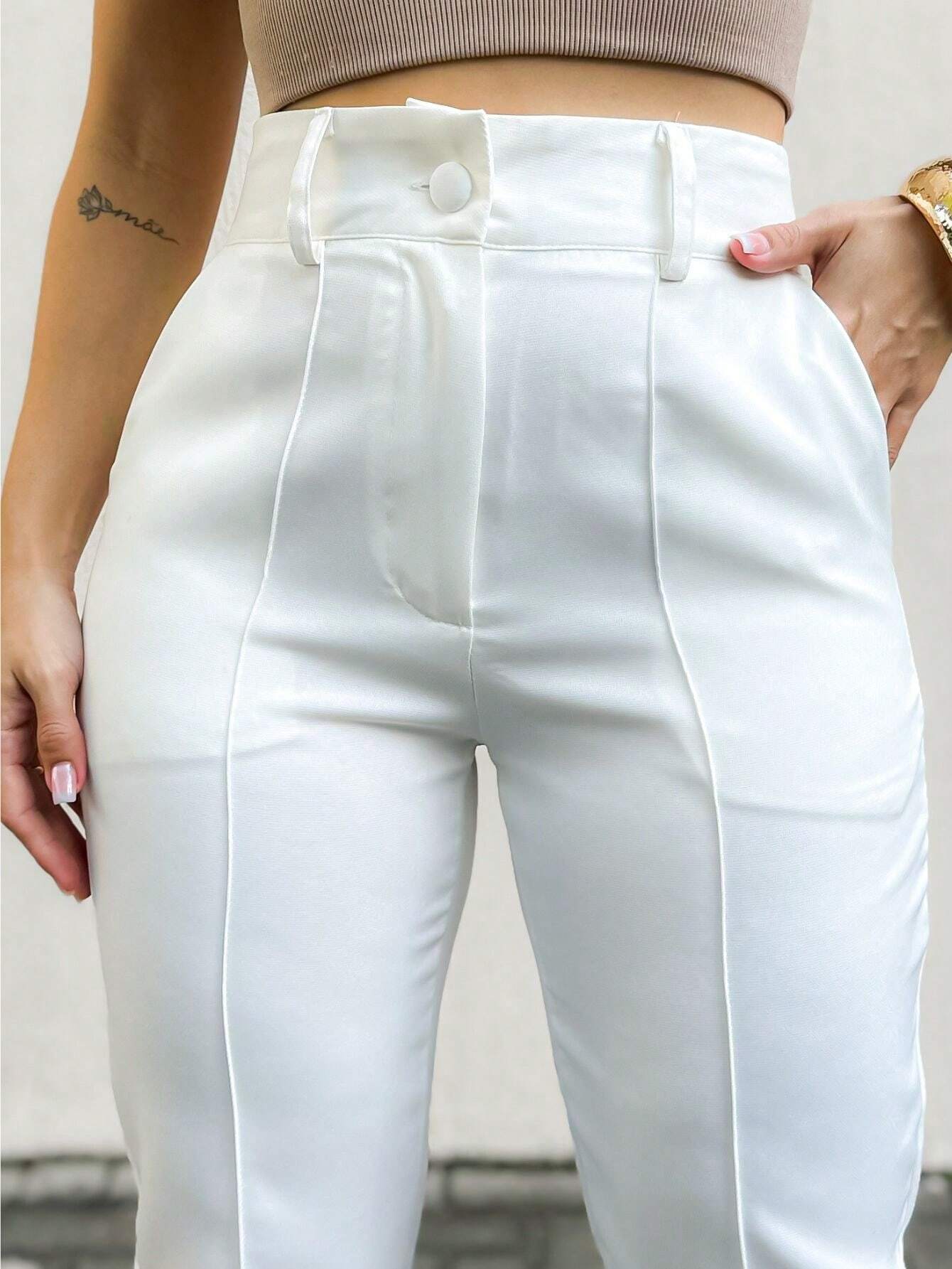 Calça Alfaiataria Com Bolso Em Vinco Eduarda