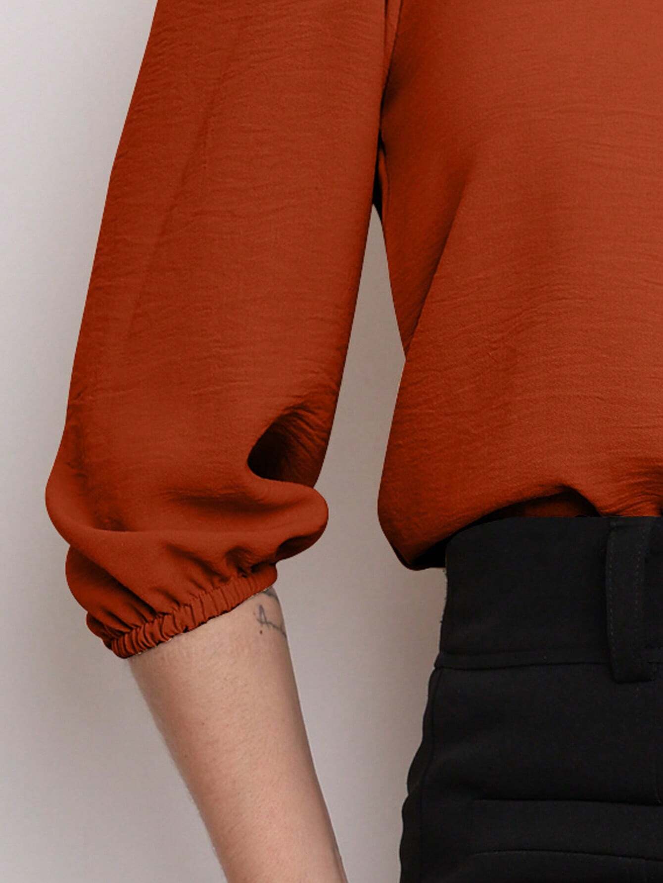 Blusa Alfaiataria Com Manga Regulável Patrícia