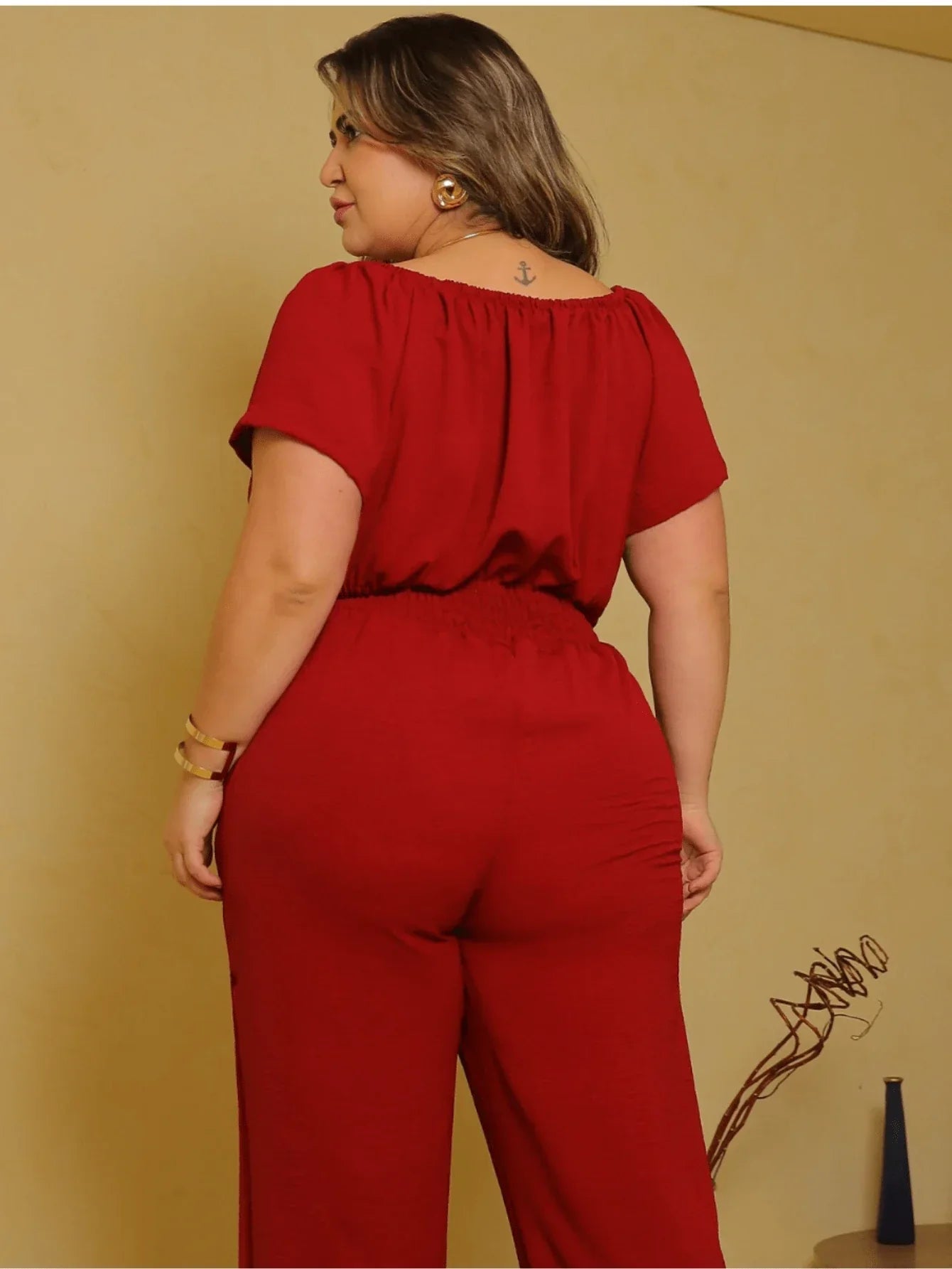Macacão Perna Longa Com Gola Ombro Á Plus Size Kelly