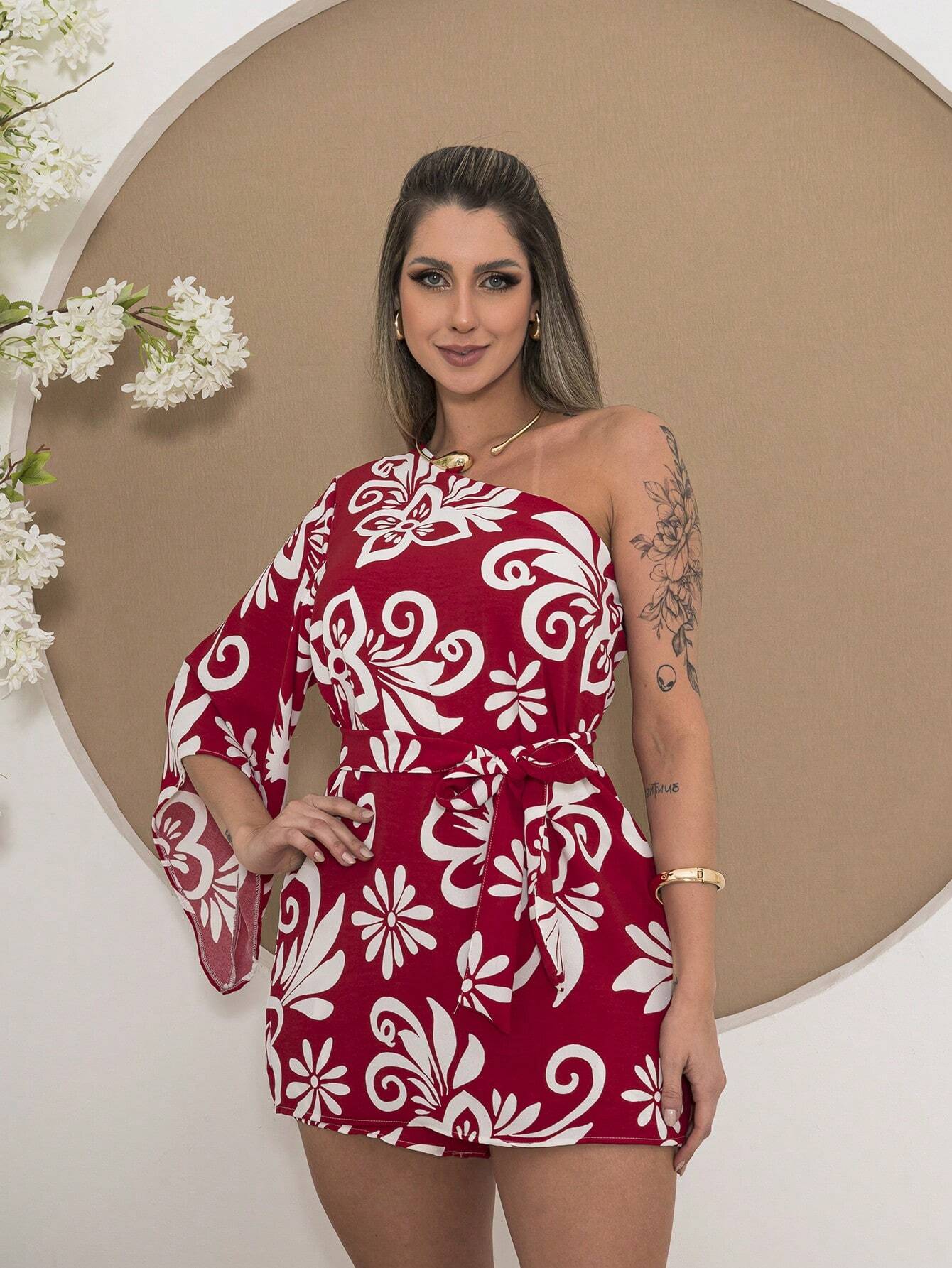 Macaquinho Com Gola Assimétrica Viviane