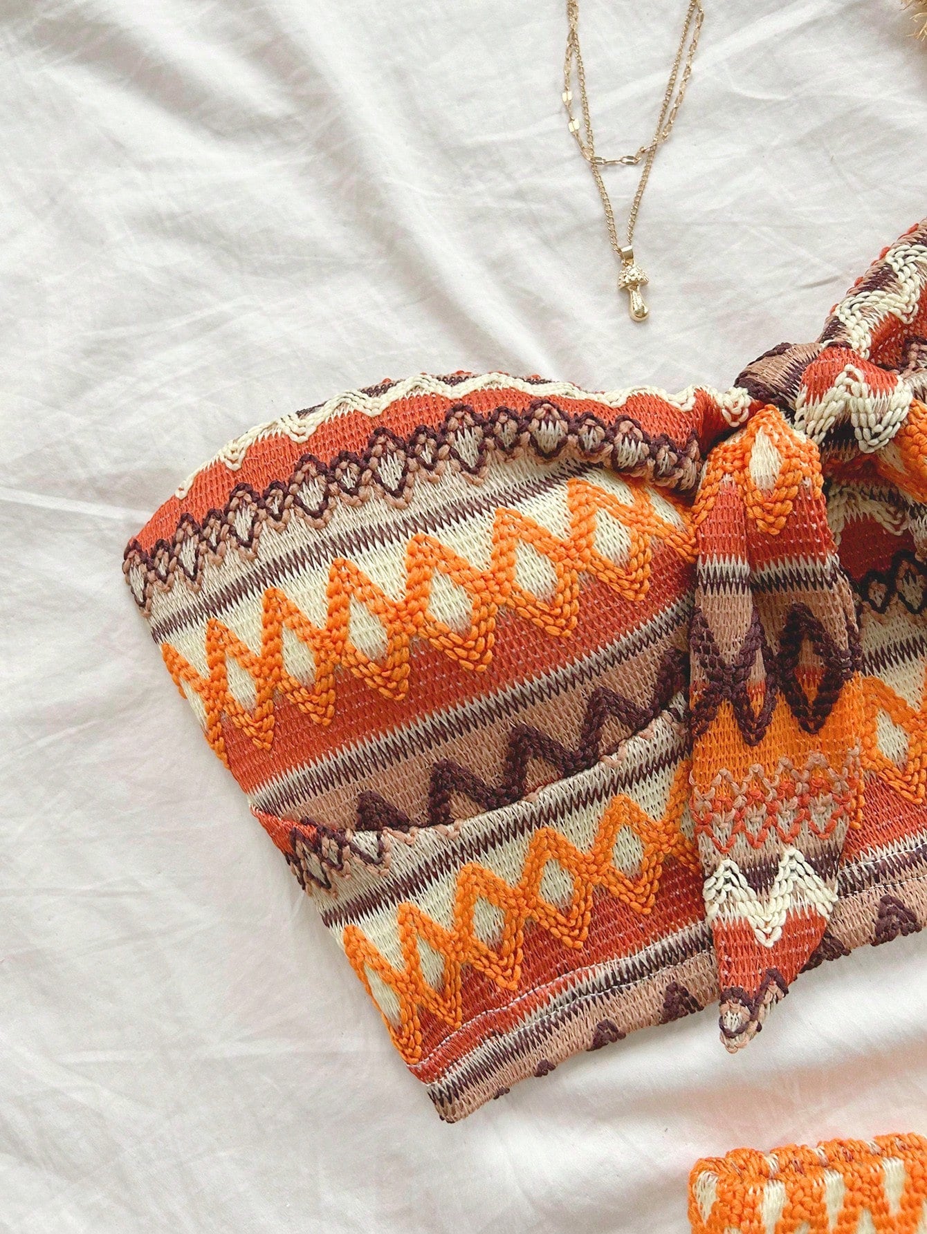 Conjunto Casual 2 Peças - Top Bandeau e Shorts Cintura Alta