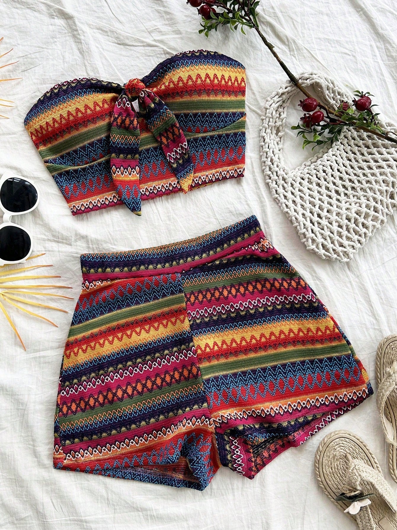 Conjunto Casual 2 Peças - Top Bandeau e Shorts Cintura Alta