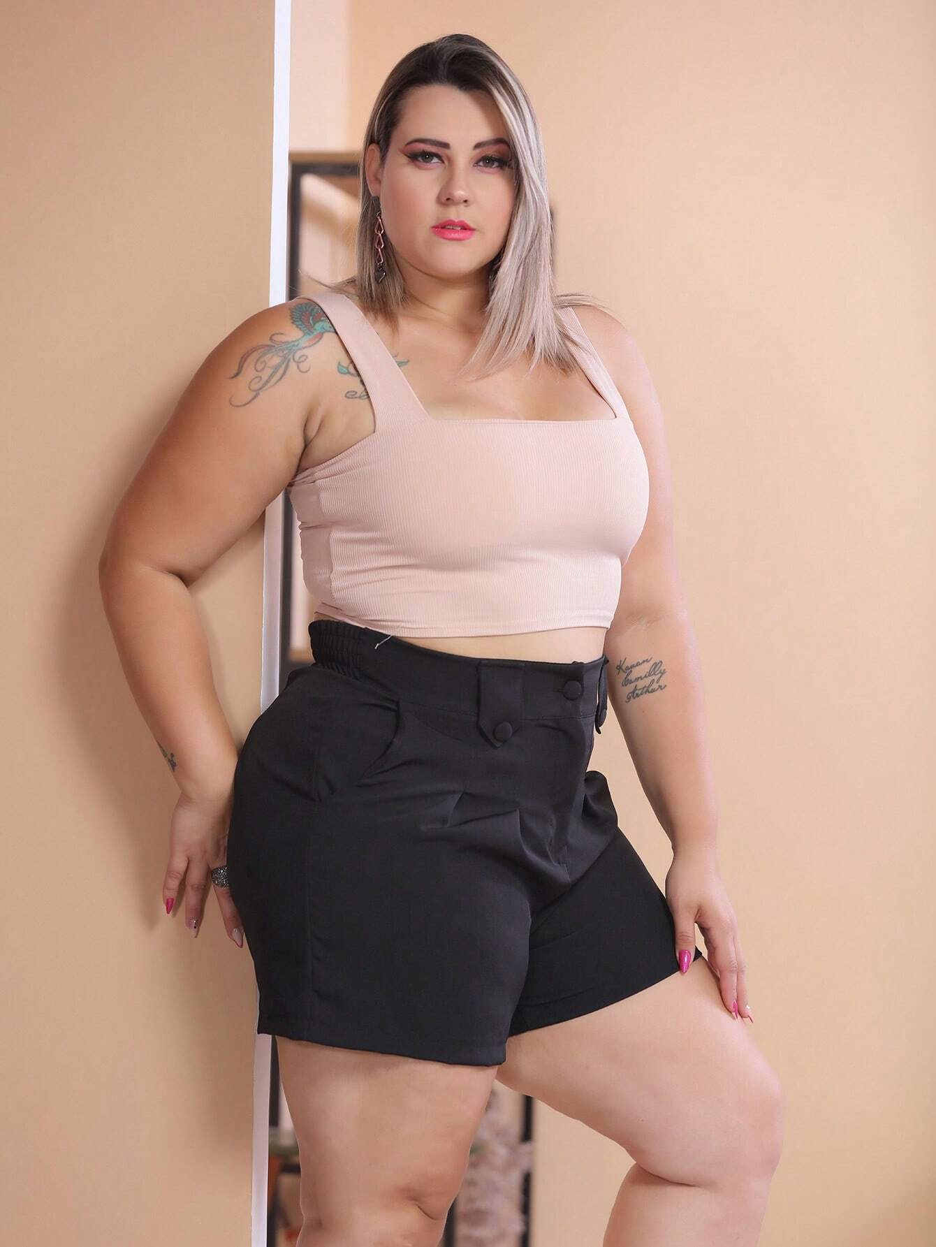 Short Alfaiataria Meia Coxa Plus Size Natali