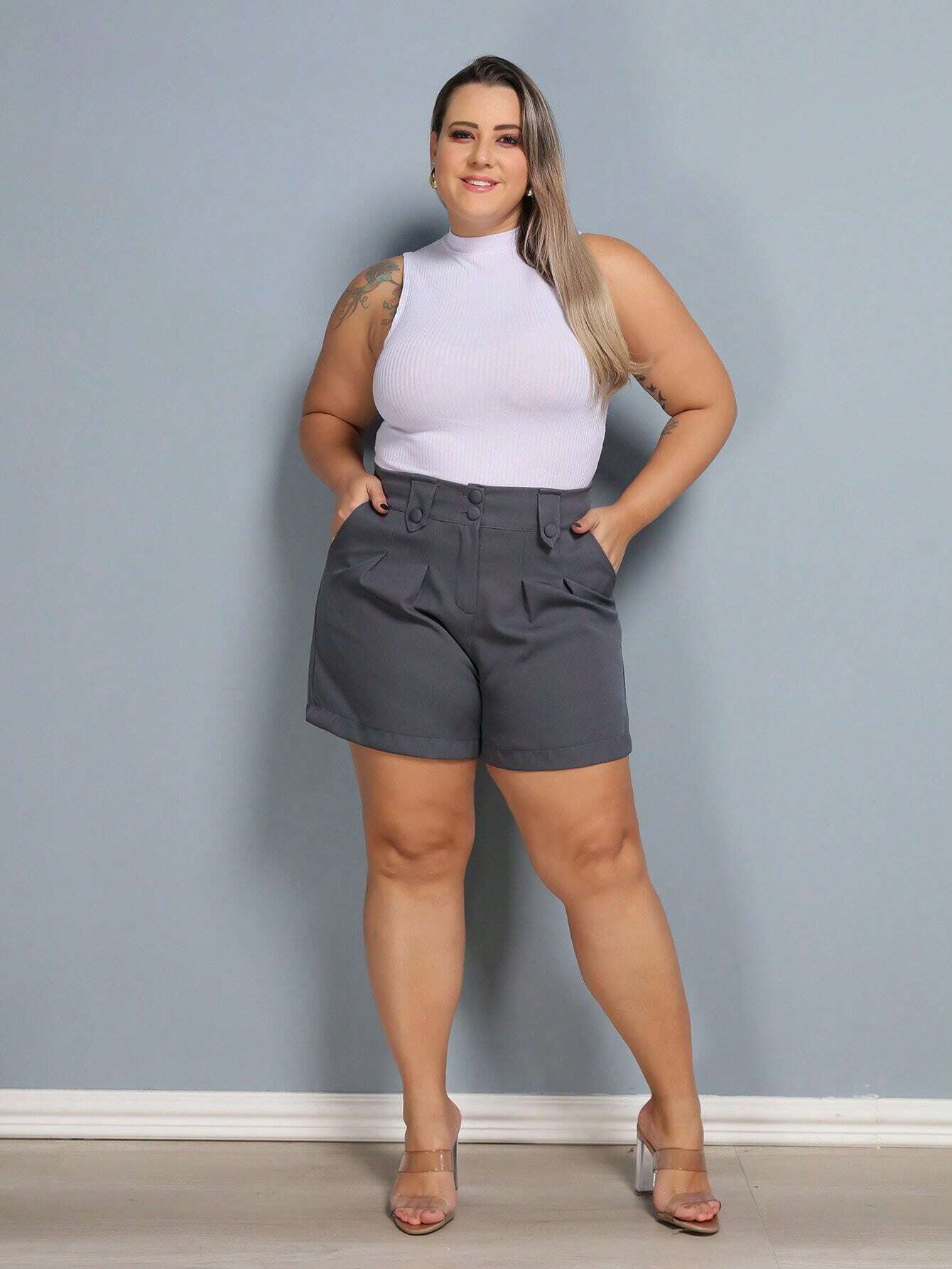 Short Alfaiataria Meia Coxa Plus Size Natali