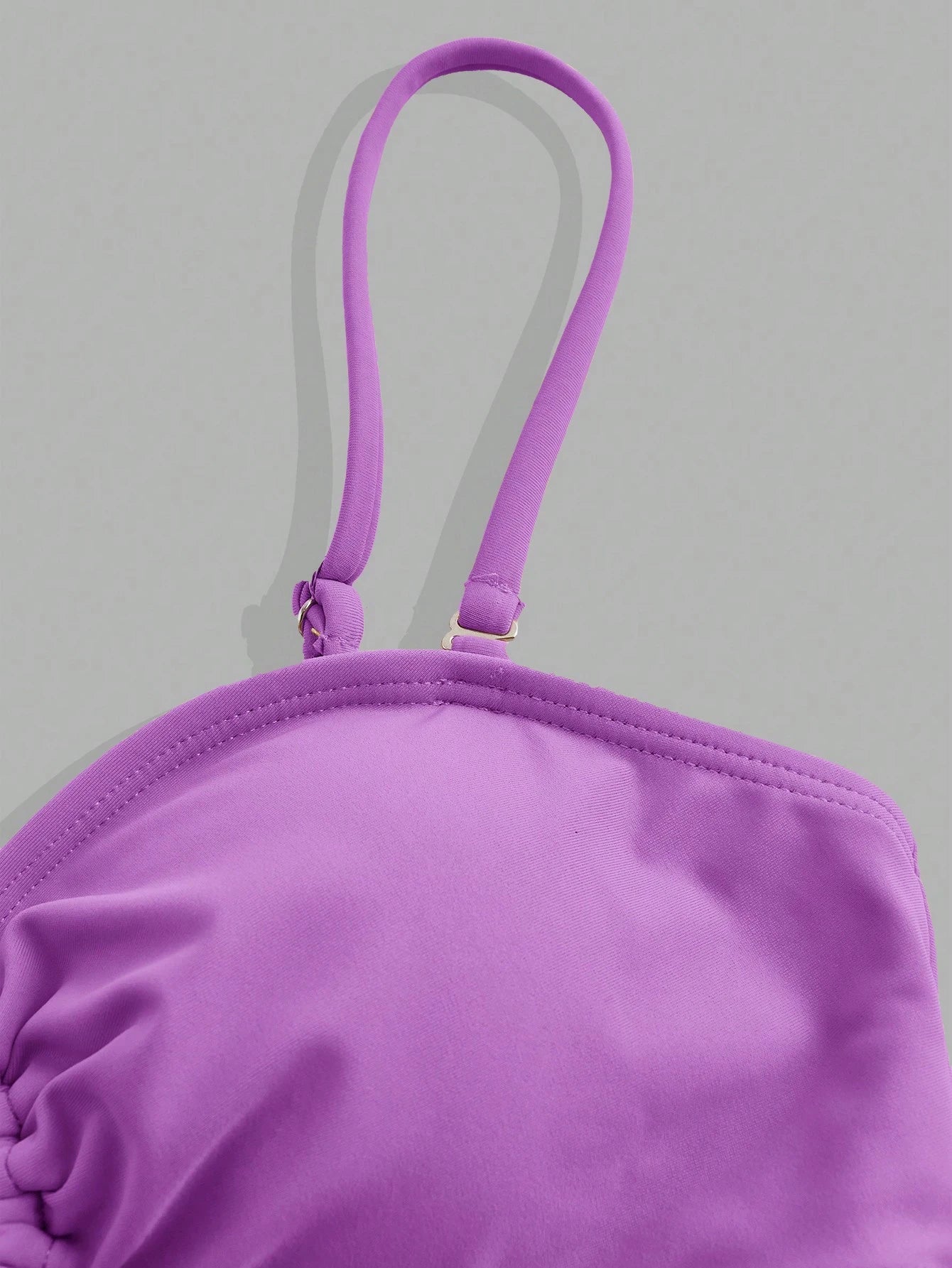 Conjunto De 3 Peças Maiô Com Decote Vazado E Saia Com Detalhe De Amarração Zuleica