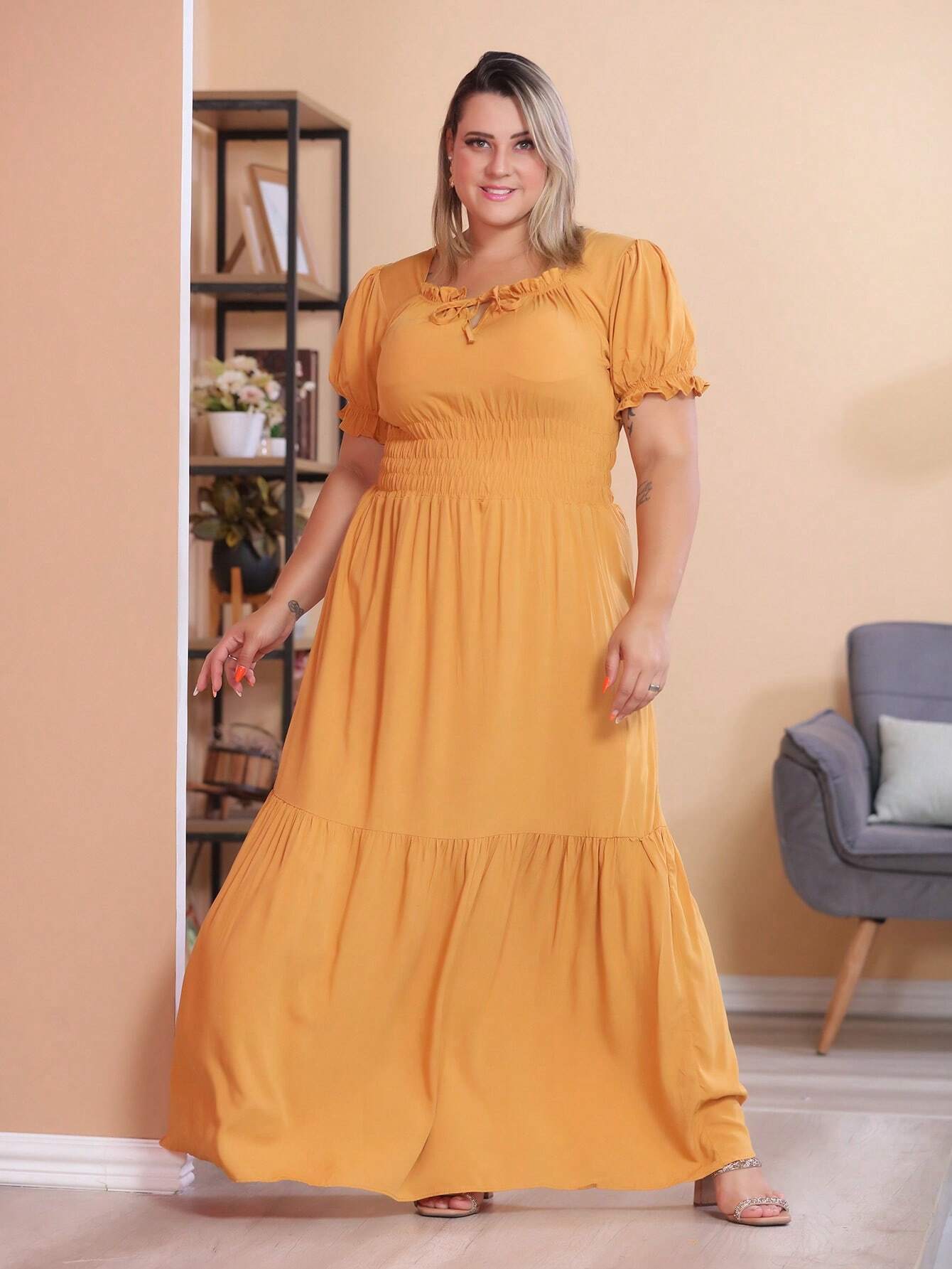 Vestido Longo Manga Bufante Com Babado Plus Size Taís