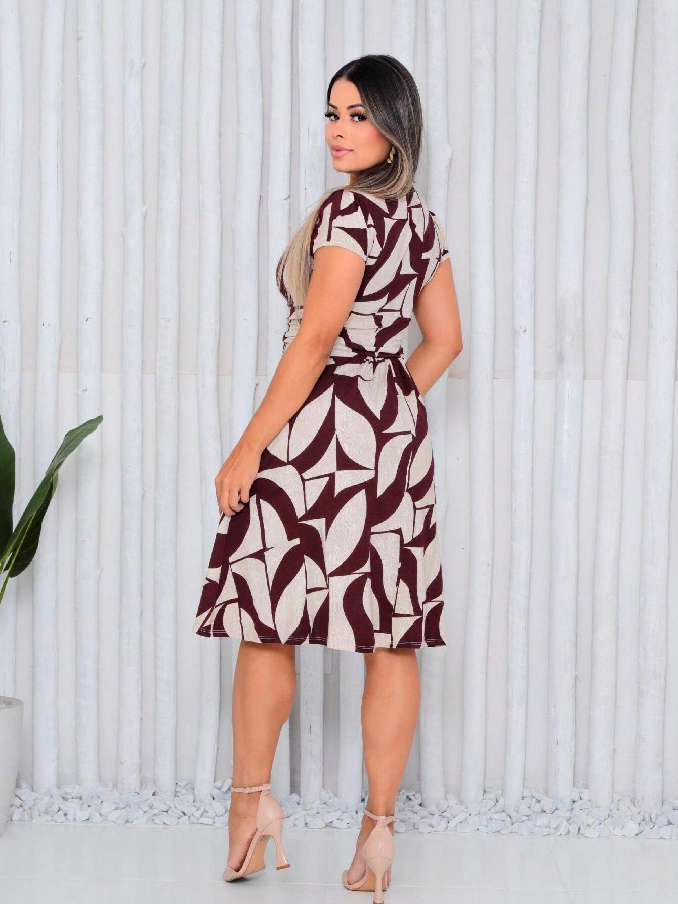 Vestido Mídi Gola Quadrada Estampado Cecília