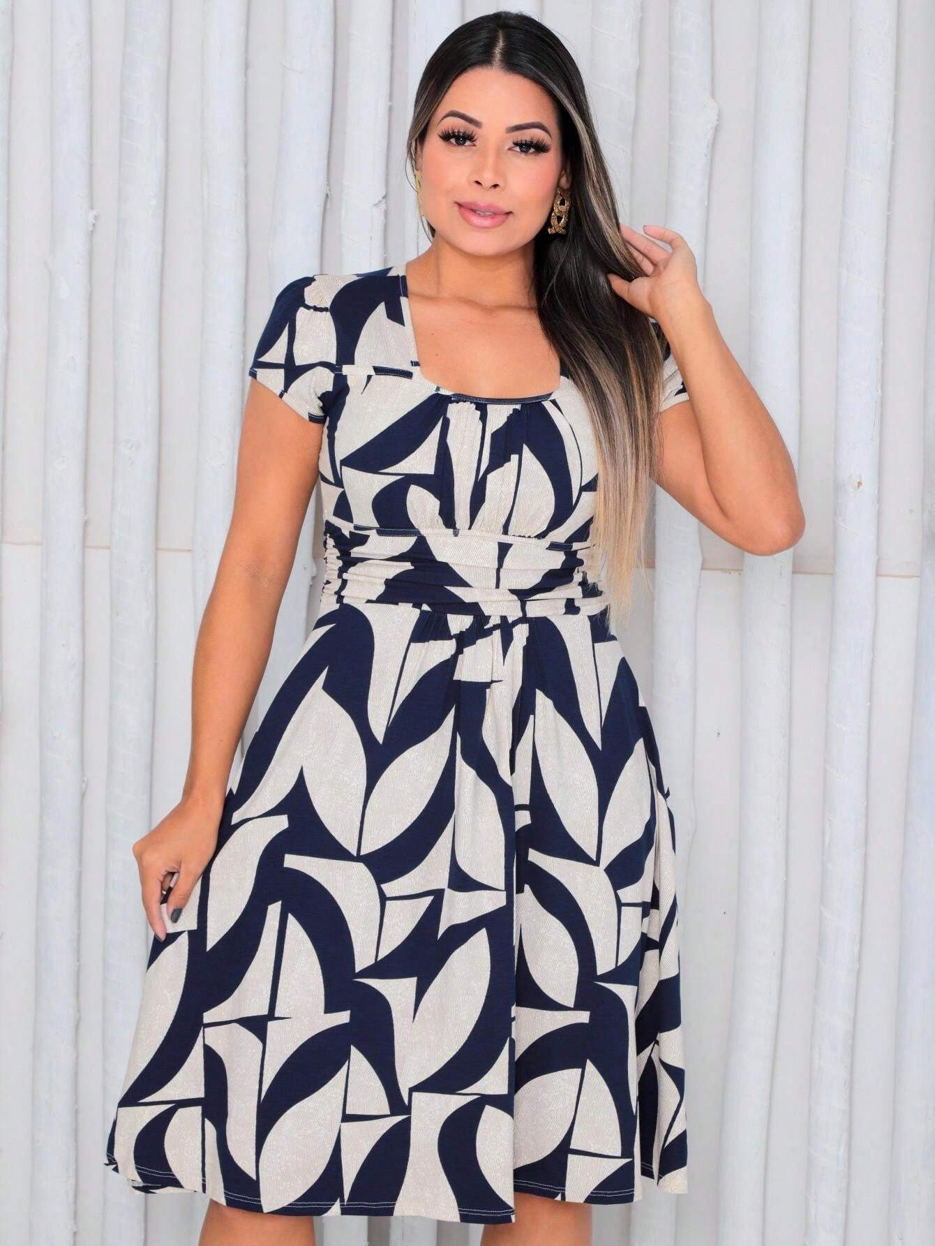 Vestido Mídi Gola Quadrada Estampado Cecília