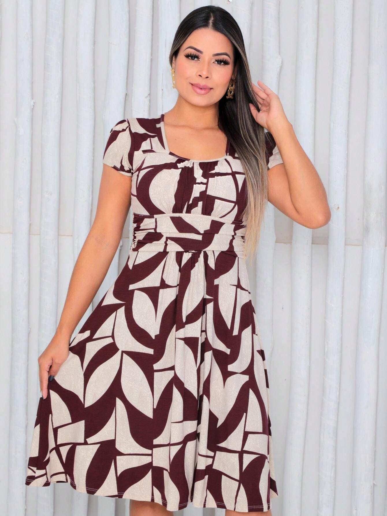 Vestido Mídi Gola Quadrada Estampado Cecília