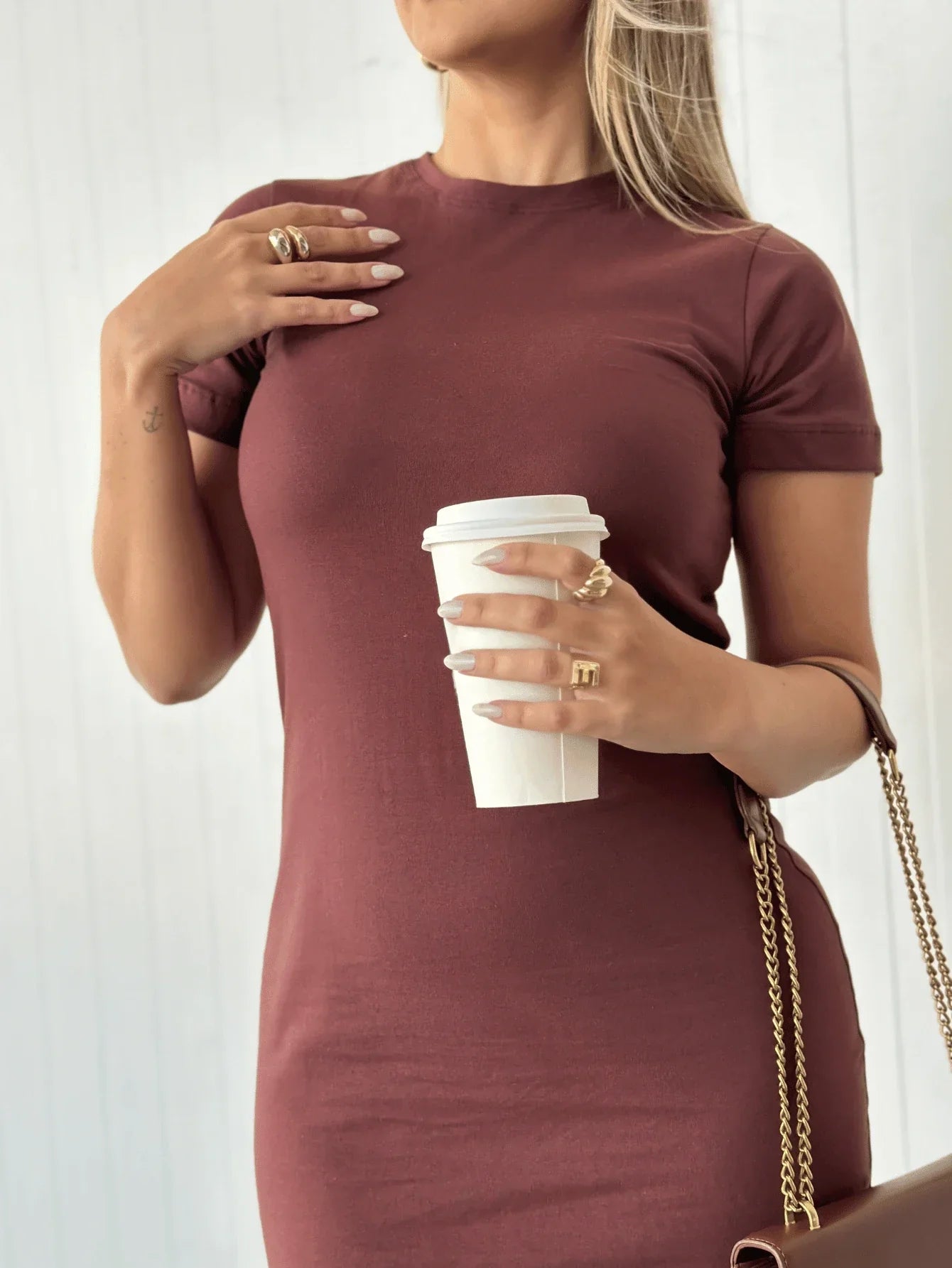 Vestido Midi Com Gola Redonda Bianca