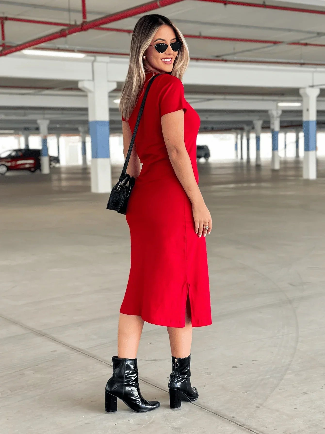Vestido Midi Com Gola Redonda Bianca