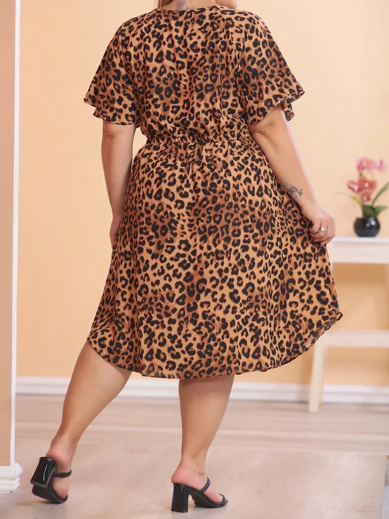 Vestido Com Manga Esvoaçante E Cinto De Amarração Bárbara