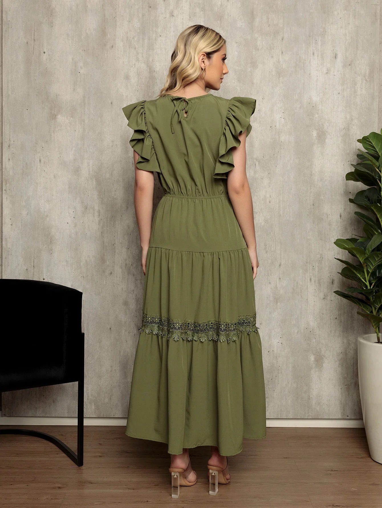 Vestido Longo Bainha Com Babado Thaís