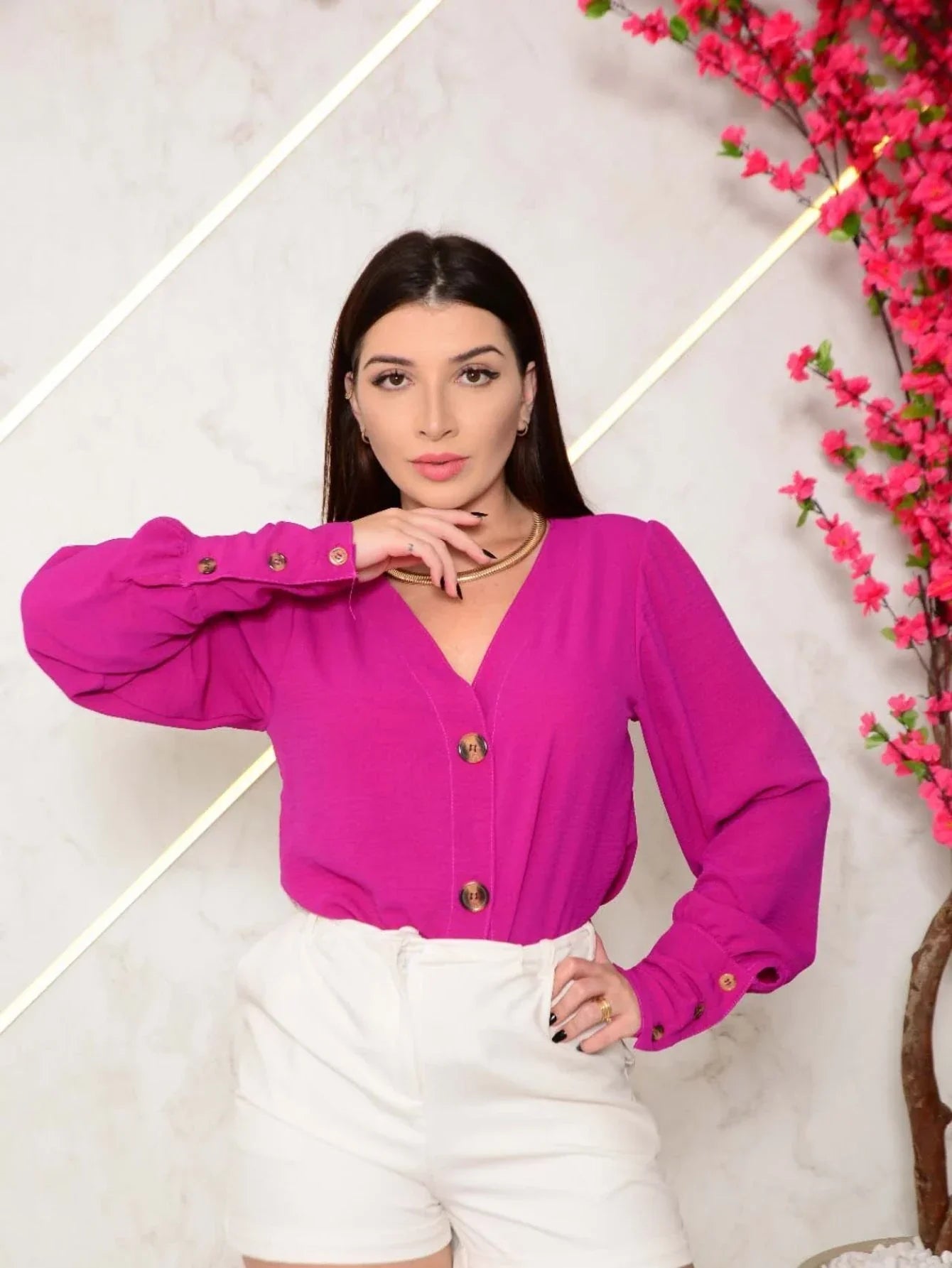 Camisa Manga Longa Decote Em V Com Botão Cristina