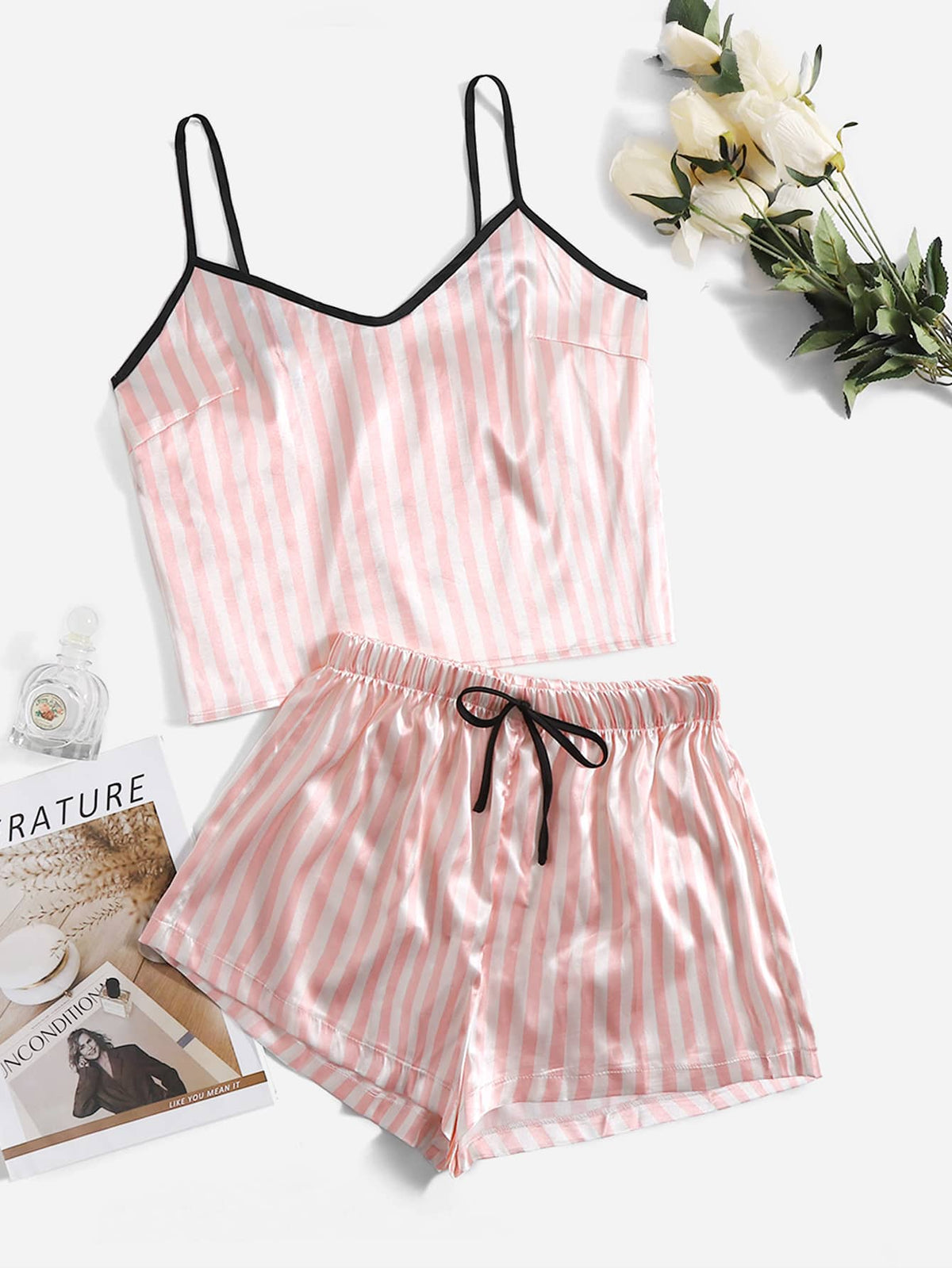 Conjunto de Pijama Camiseta Regata de Cetim com Estampa Listrada