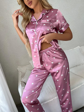 Conjunto de pijama de manga curta simulado de seda com estampa de coração, cor sólida e calça comprida com acabamento contrastante