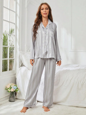 SHEIN Conjunto de pijama de cetim com acabamento em contraste