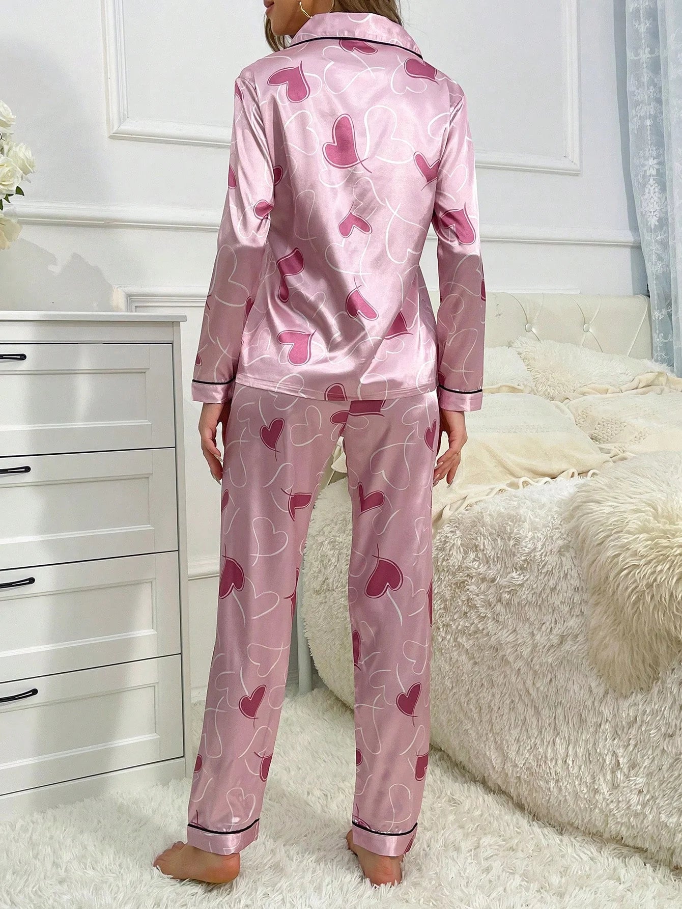 Conjunto de Pijama com Calça de Manga Longa e Gola Virada, Estampa de Coração Imitação de Seda
