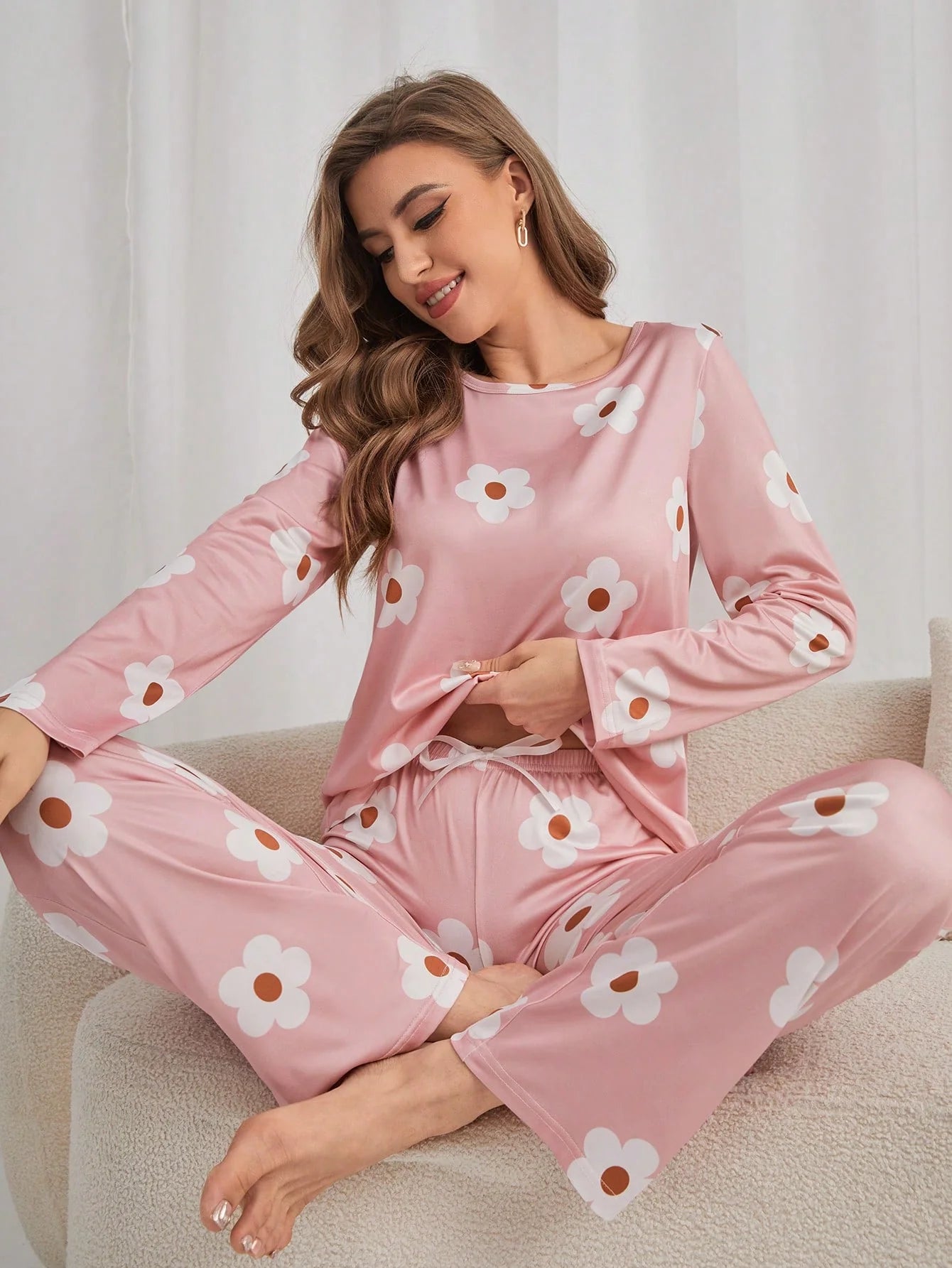 Conjunto de Pijama / Pijama com Estampa Floral de Camiseta e Calça