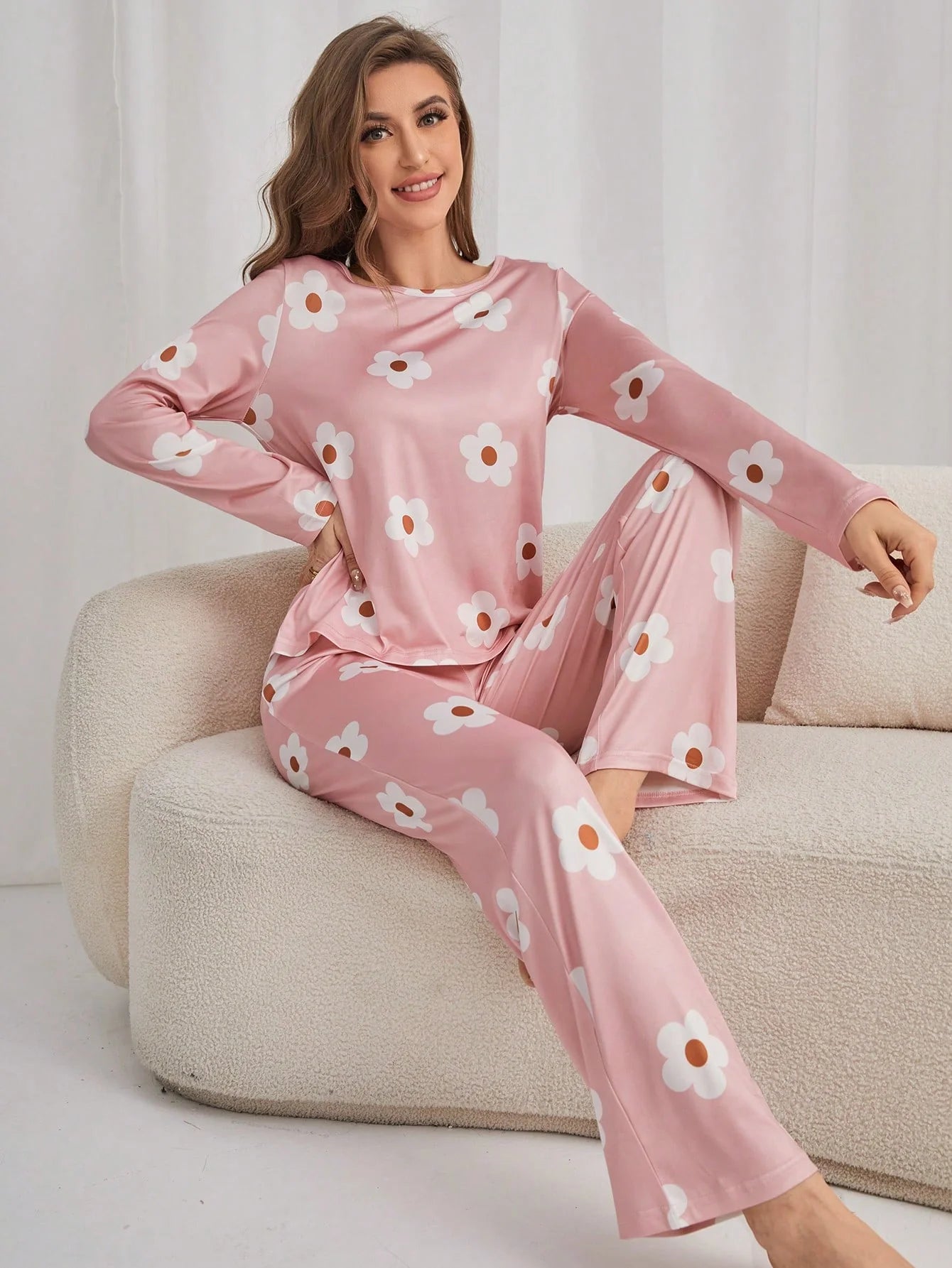 Conjunto de Pijama / Pijama com Estampa Floral de Camiseta e Calça