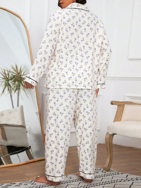 Conjunto de Pijama com Estampa Floral Miúda e Bordas em Contraste
