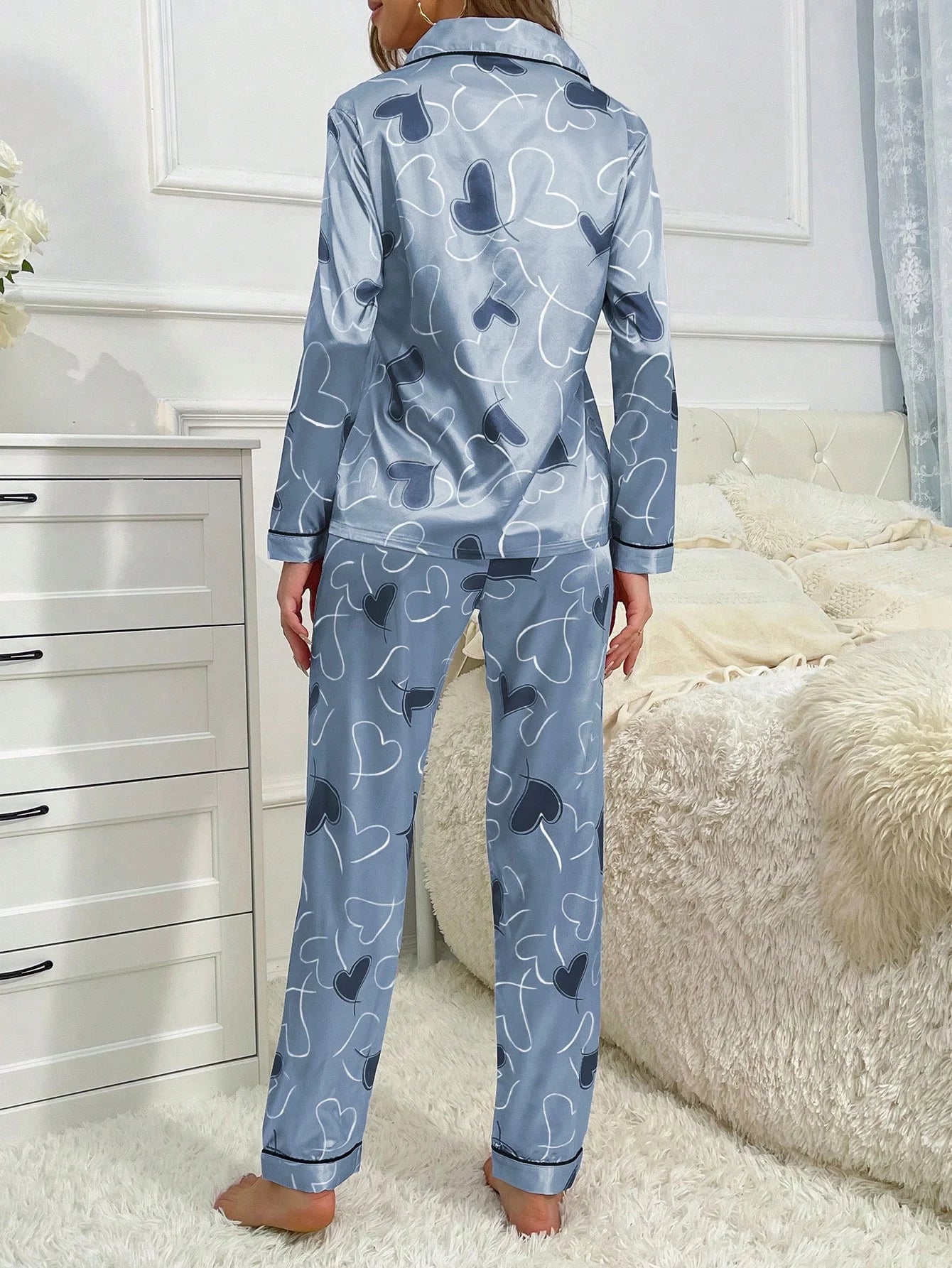 Conjunto de Pijama com Calça de Manga Longa e Gola Virada, Estampa de Coração Imitação de Seda