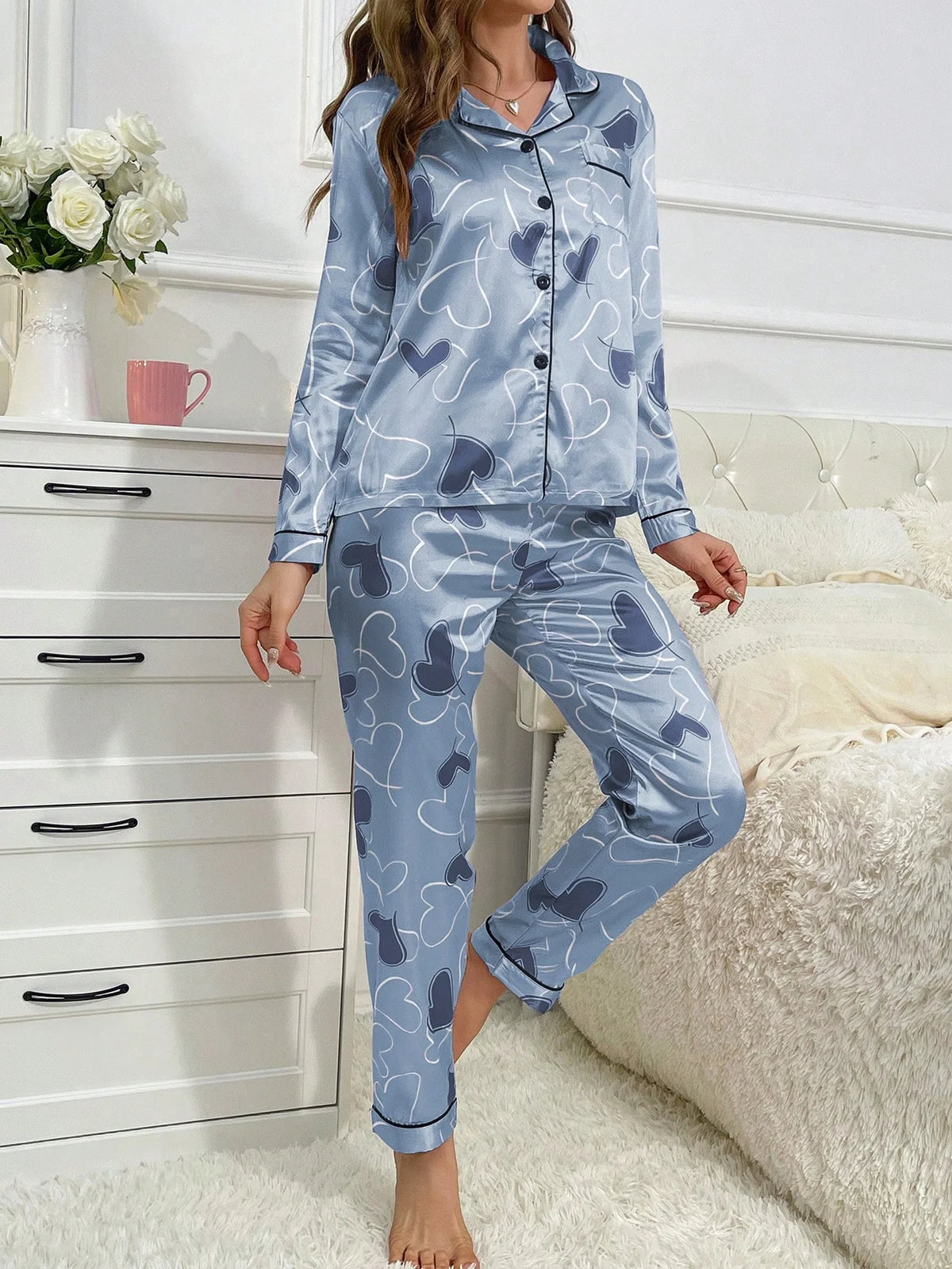 Conjunto de Pijama com Calça de Manga Longa e Gola Virada, Estampa de Coração Imitação de Seda