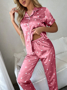 Conjunto de pijama de manga curta simulado de seda com estampa de coração, cor sólida e calça comprida com acabamento contrastante