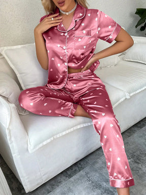 Conjunto de pijama de manga curta simulado de seda com estampa de coração, cor sólida e calça comprida com acabamento contrastante