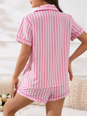 Conjunto de Pijama de Lazer com Top de Manga Curta com Colarinho de Retalhos Listrado e Shorts para Mulheres