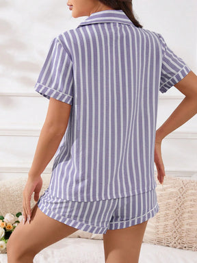 Conjunto de Pijama de Lazer com Top de Manga Curta com Colarinho de Retalhos Listrado e Shorts para Mulheres