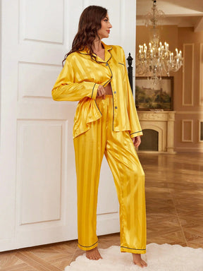 SHEIN Conjunto de pijama de cetim com acabamento em contraste