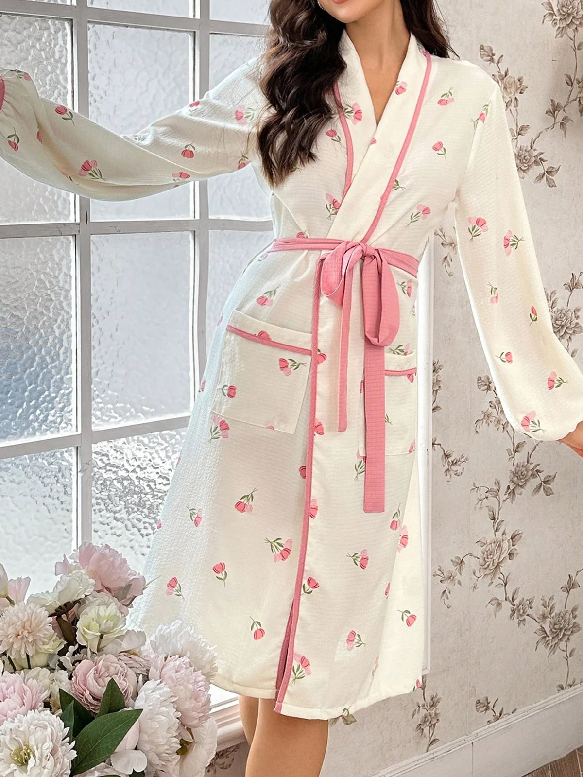 CottageSlumber Roupão Feminino com Estampa Floral, Bolsos Duplos, Lapela Contrastante e Cinto