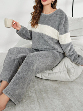 SHEIN My Everyday Conjunto de Pijama de Mangas Longas e Calça Comprida com Contraste de Cor em Tecido Plush