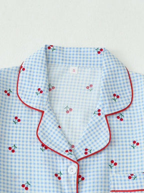 2 peças Conjunto de Pijama Feminino Estampa de Cereja Fofo, Top com Botões de Lapela e Manga Curta, e Shorts com Laço, Roupa de Dormir e Loungewear de Verão, Conjunto de Duas Peças