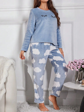 Conjunto de Pijama de Manga Longa de Flanela com Bordado de Cílios