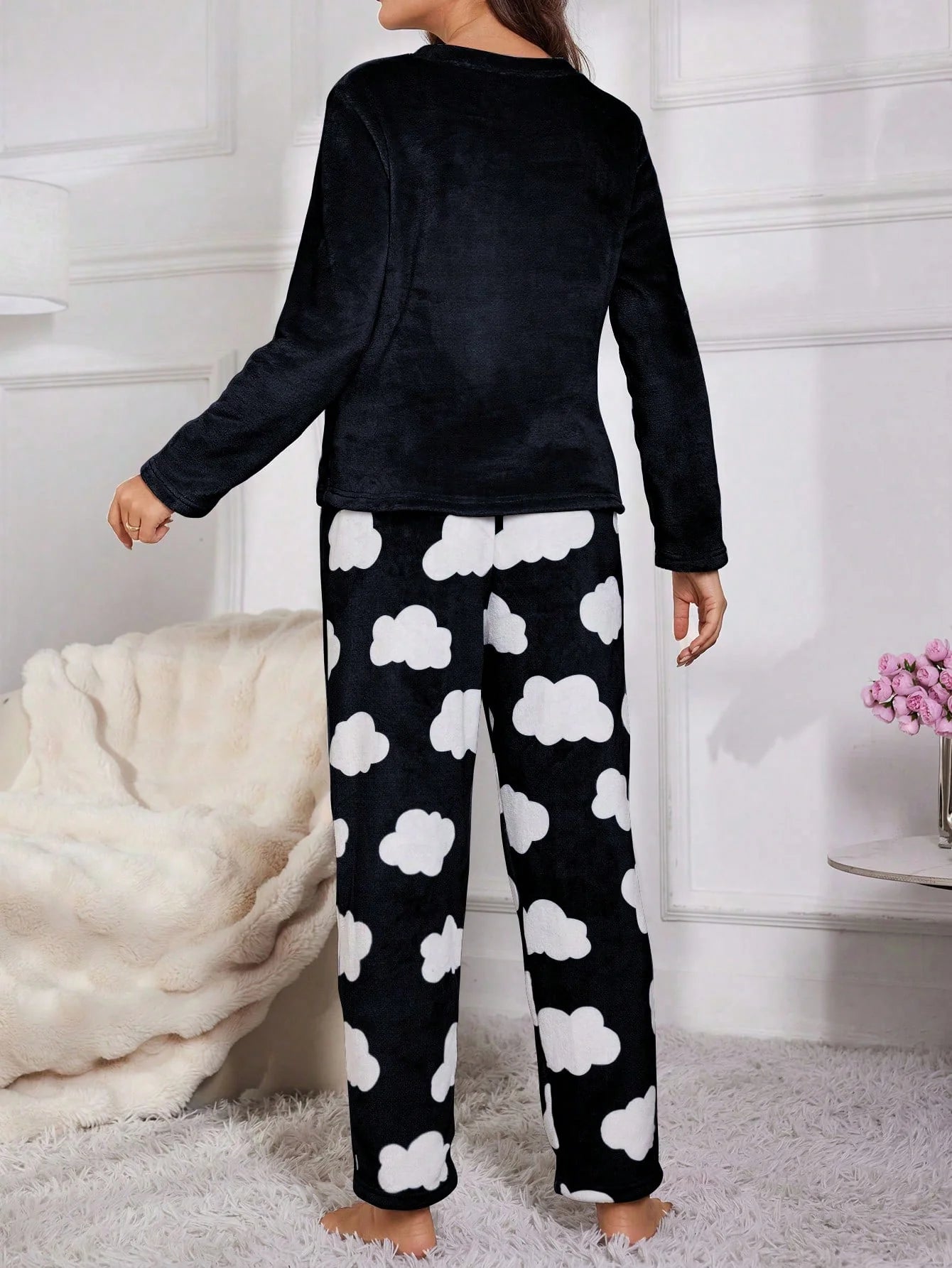 Conjunto de Pijama de Manga Longa de Flanela com Bordado de Cílios