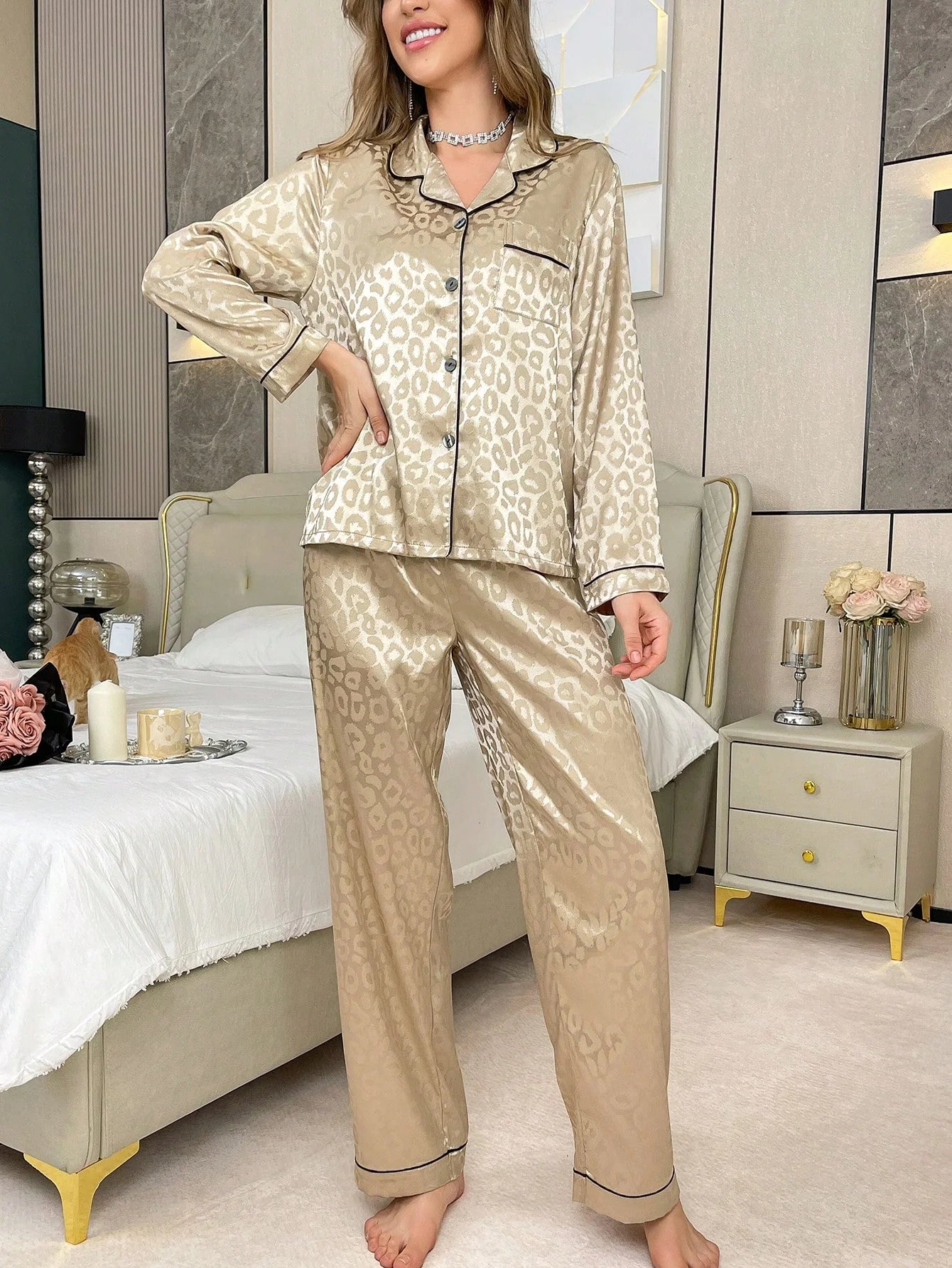 Conjunto de Pijama Feminino Tecido Jacquard Estampa de Animal