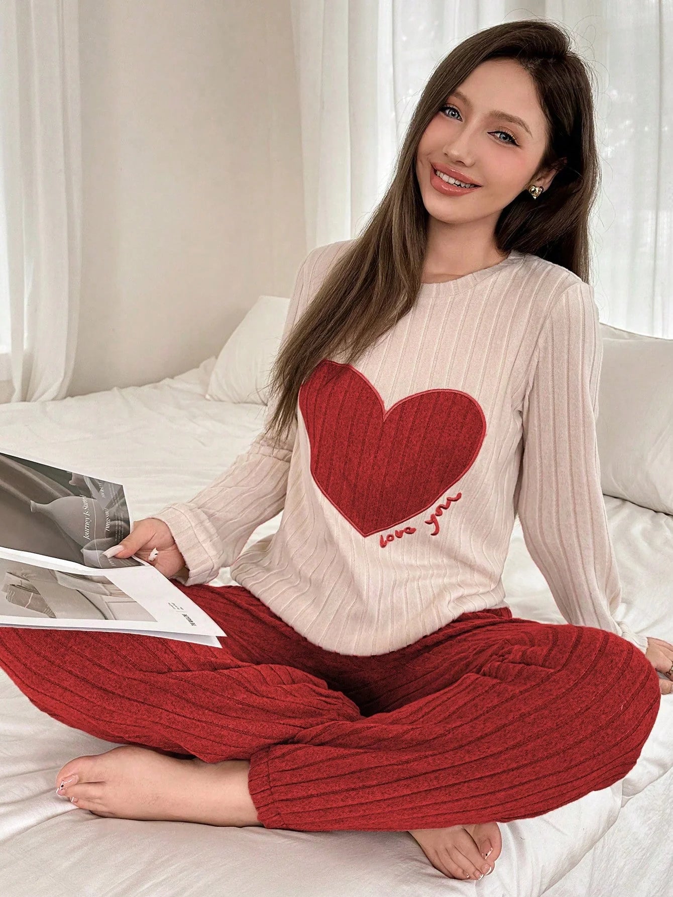 Dream Adore Conjunto de Pijama de Manga Longa com Decote Careca, Forrado Termicamente, com Bordado de Coração e Letra, Outono/Inverno
