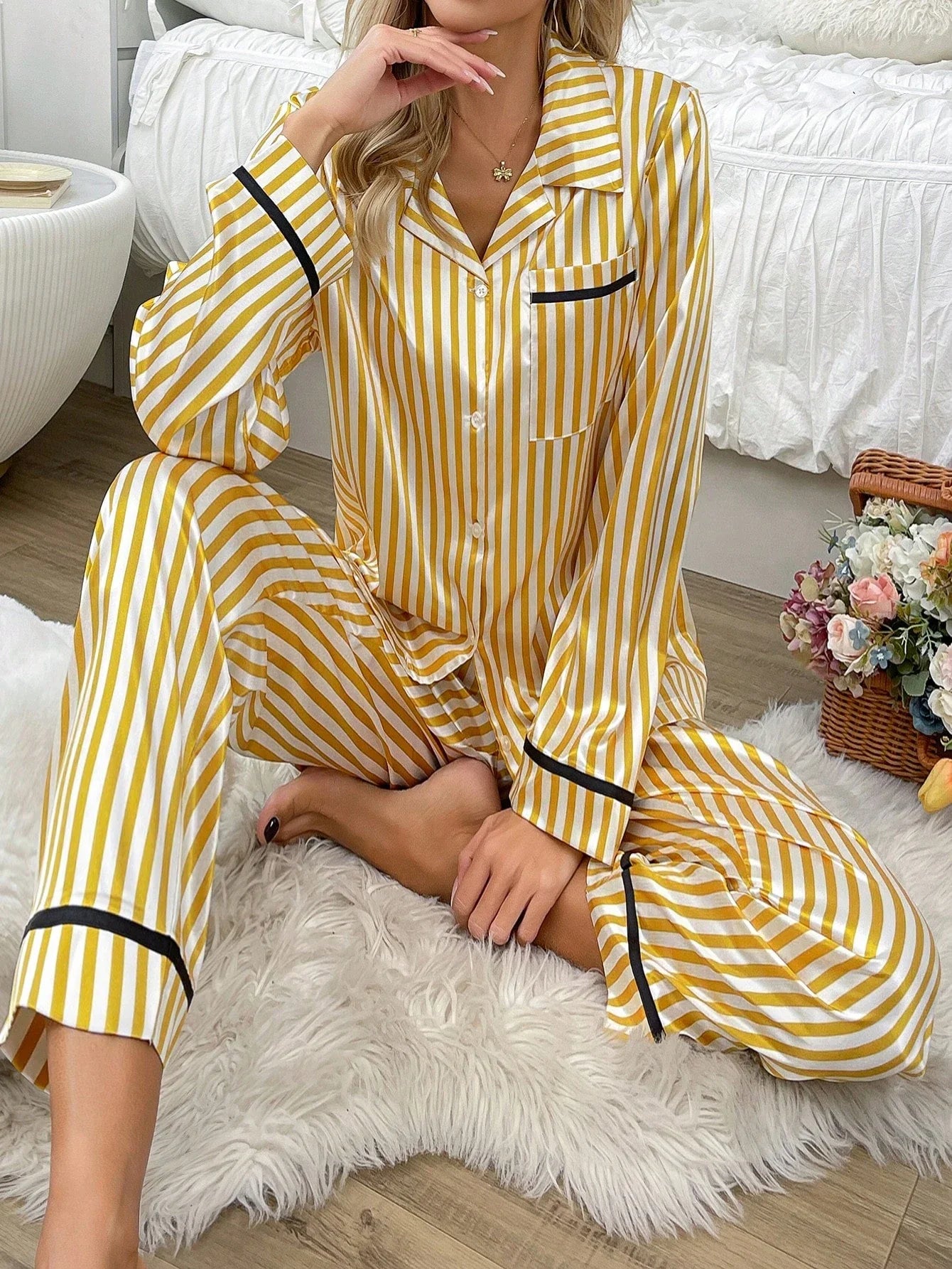 CoupledUp Conjunto de Pijama/Pijama de Cetim com Botões e Listras