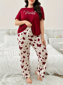 Conjunto de Pijama Plus Size com Estampa de Borboleta e Letra de Manga Curta para Mulheres