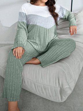 SHEIN My Everyday Conjunto de Pijama Folgado Plus Size de Tecido de Malha Felpudo Retalho
