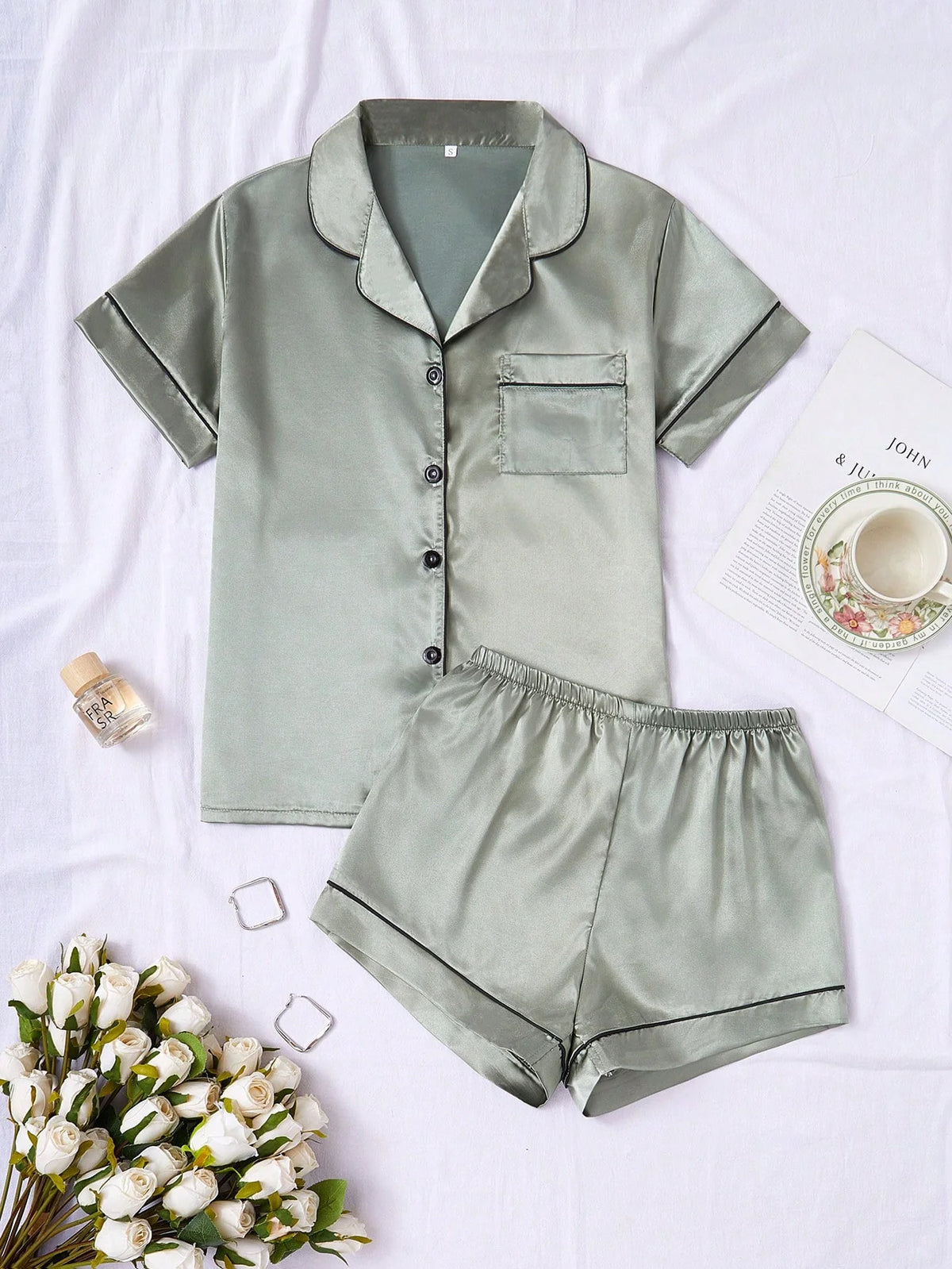 SHEIN Conjunto de Pijama Curto de Manga Curta e Shorts de Cor Sólida de Cetim para Mulheres, Roupa Doméstica de Verão