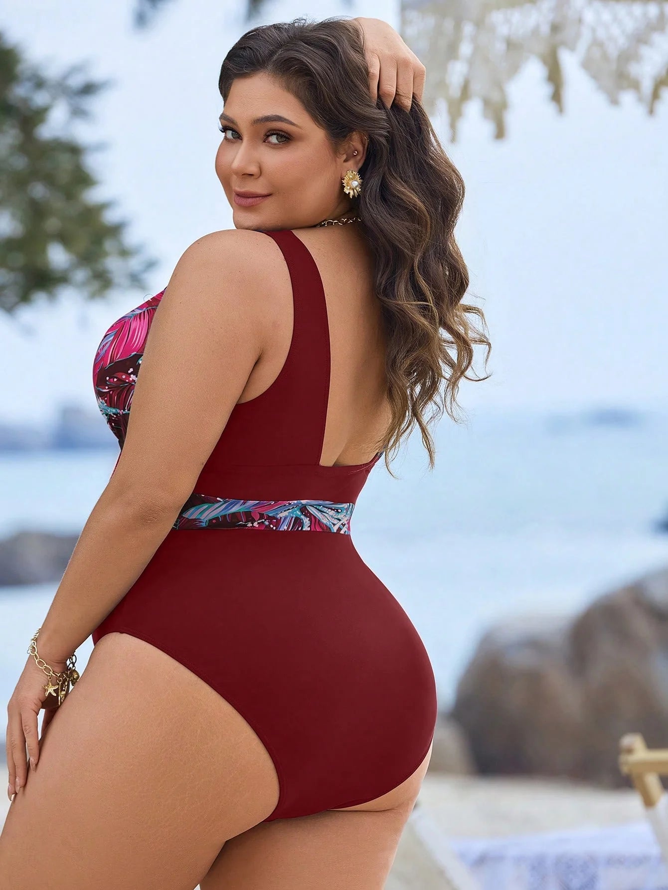 Swim Lushoire Maiô Plus Size com Estampa de Praia e Colorblock