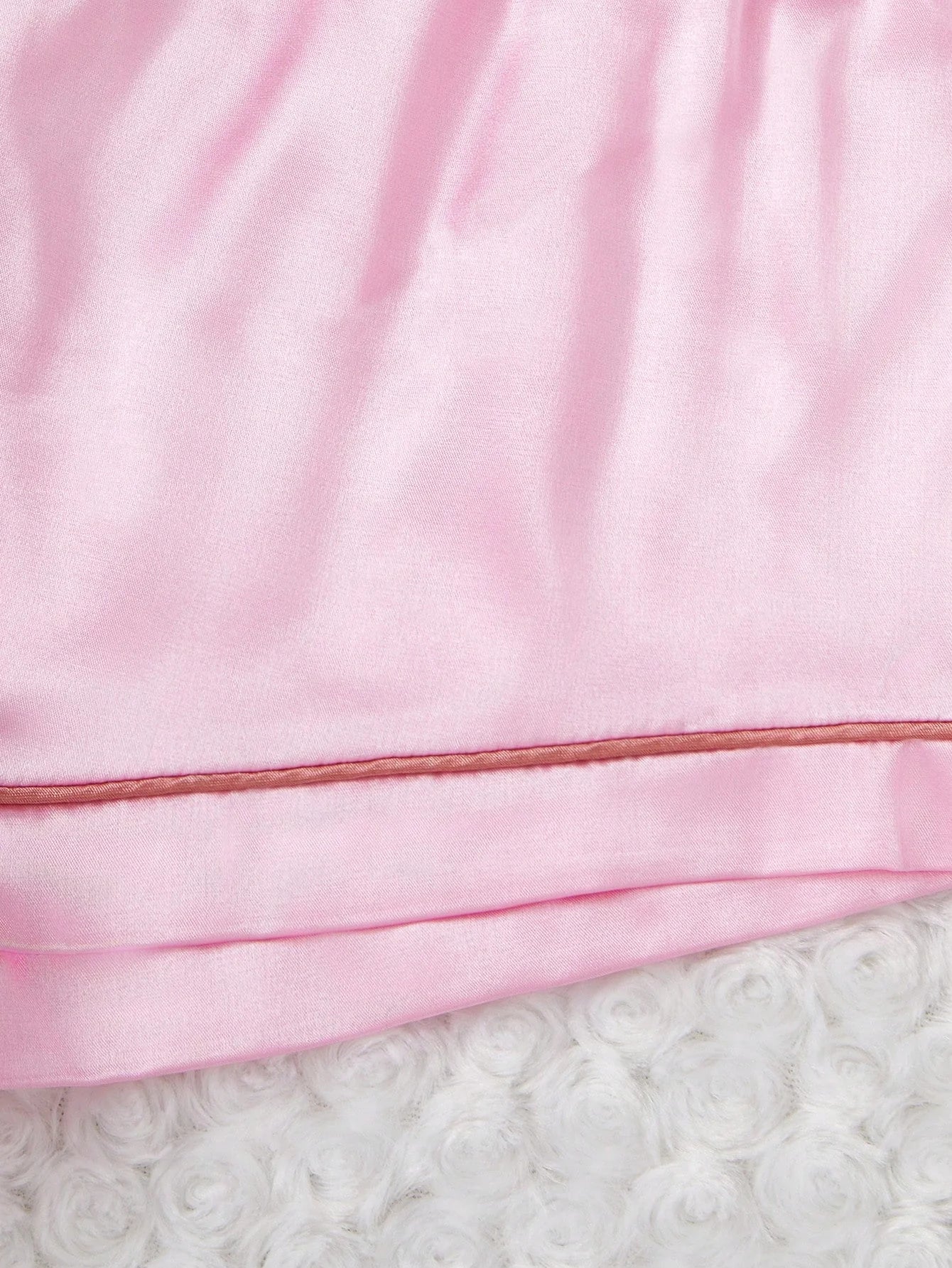 SHEIN Conjunto de Pijama Curto de Manga Curta e Shorts de Cor Sólida de Cetim para Mulheres, Roupa Doméstica de Verão