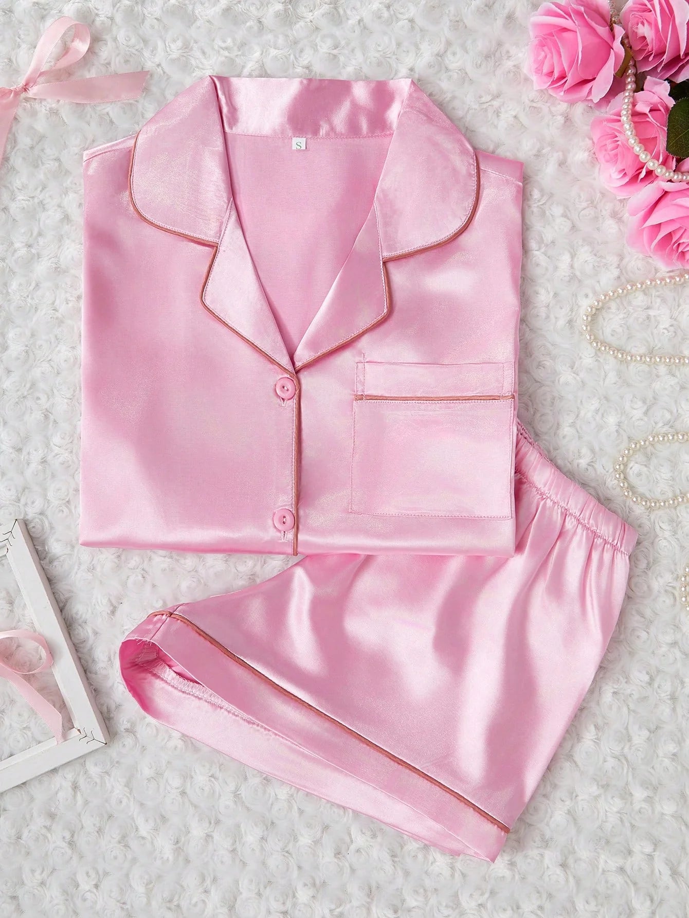 SHEIN Conjunto de Pijama Curto de Manga Curta e Shorts de Cor Sólida de Cetim para Mulheres, Roupa Doméstica de Verão