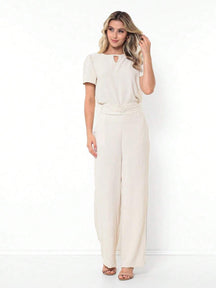 Conjunto Blusa Manga Bishop Com Gola Redonda E Calça Larga Pregas Brenda Bege / P