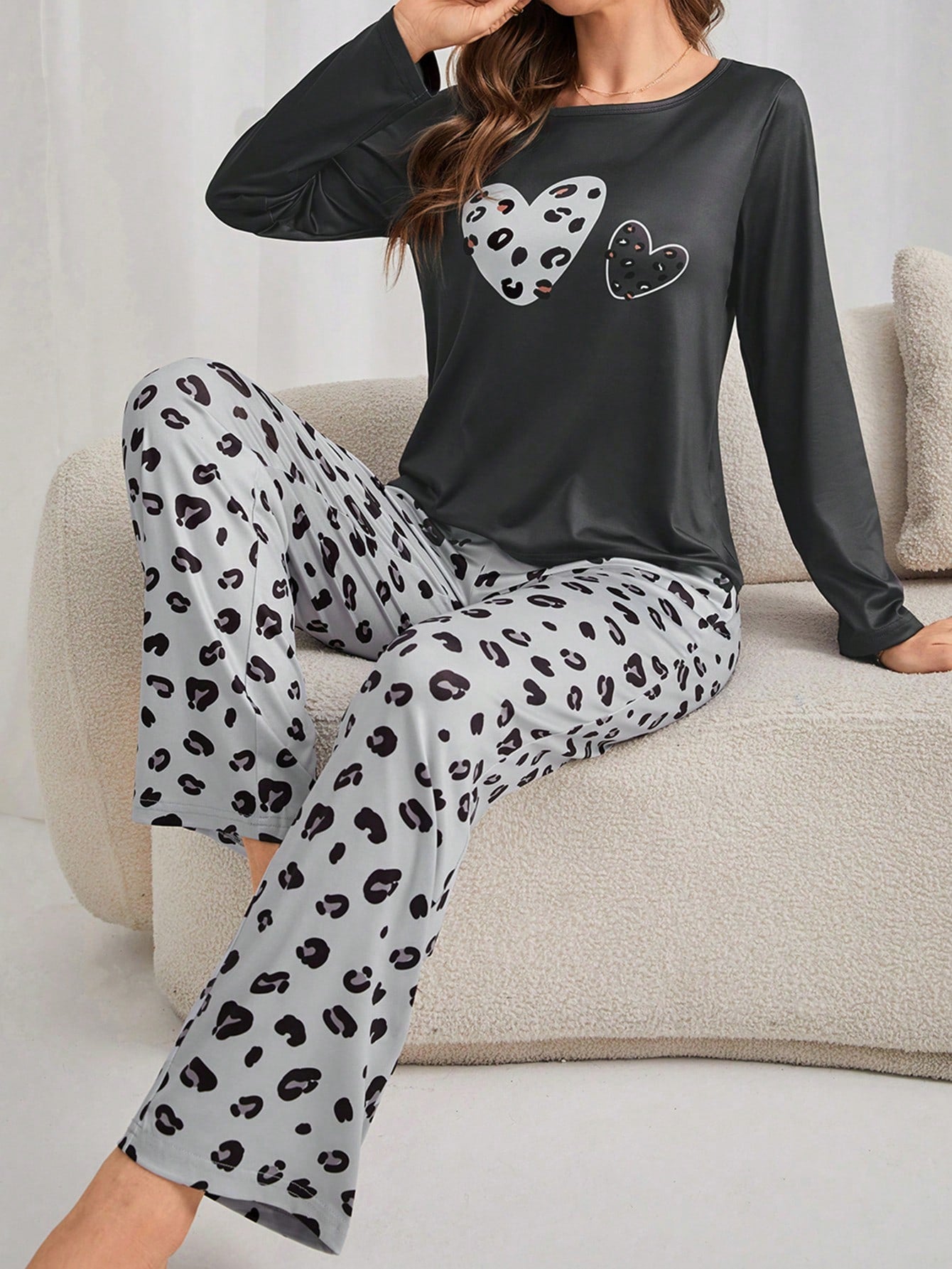 Pijama Longo Corações Pintados Amely