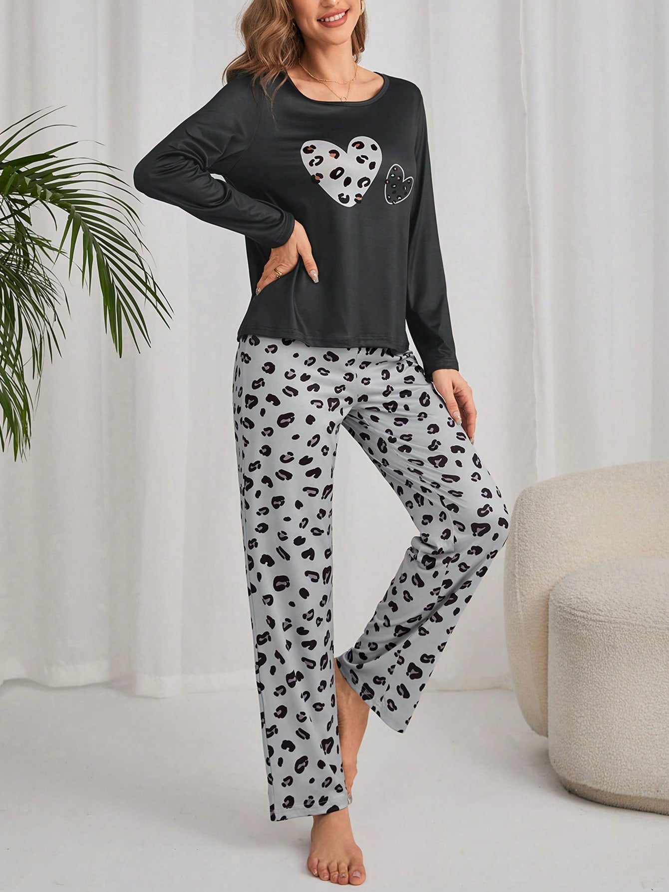 Pijama Longo Corações Pintados Amely