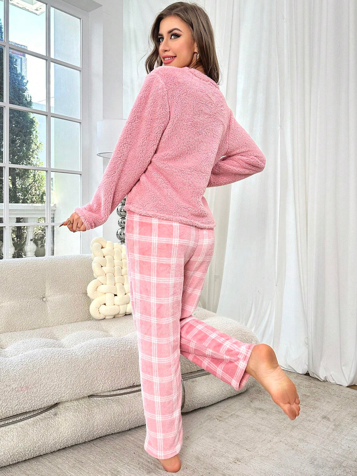 Pijama Longo Pelúcia Natasha